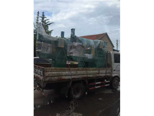萊陽客戶訂購水槽臺面縫焊機(jī)發(fā)貨
